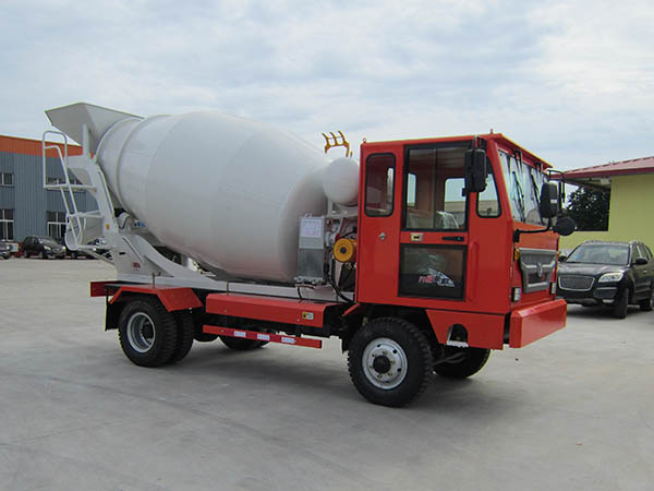 4.5方攪拌運(yùn)輸車(chē)